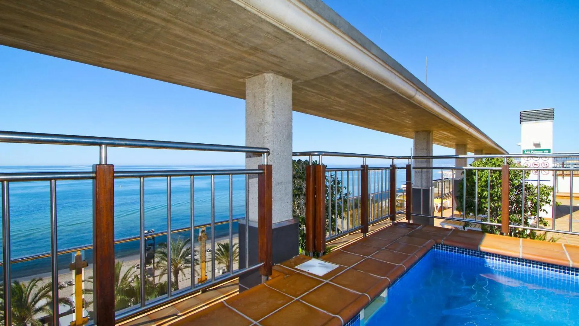 New Soluxe Only Families Planetcostadorada Apartment Salou Spain