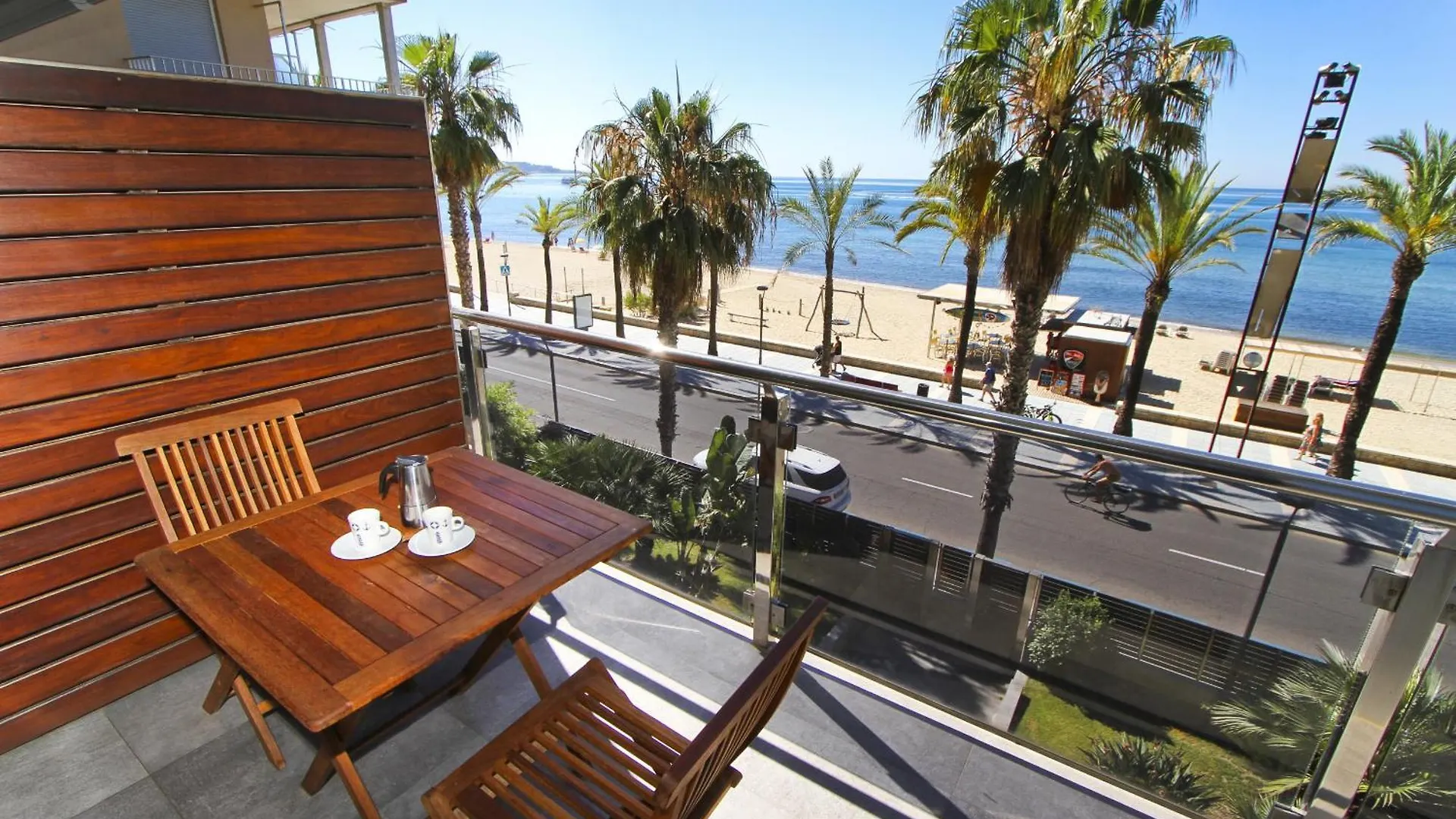 New Soluxe Only Families Planetcostadorada Apartment Salou Spain
